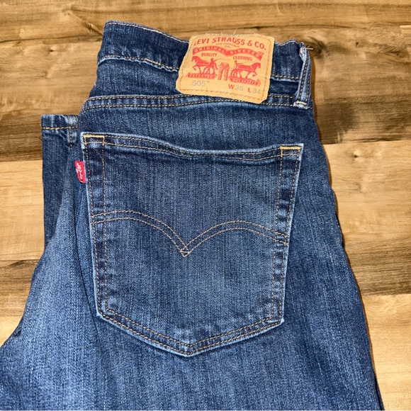 Mens Levis 505 36x34 Blue Jeans Straight Mid Rise Dark Wash - Picture 7 of 10